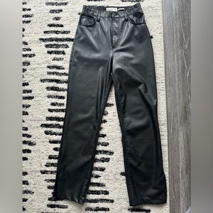 Abercrombie & Fitch The 90s Straight Ultra High Rise vegan leather pants